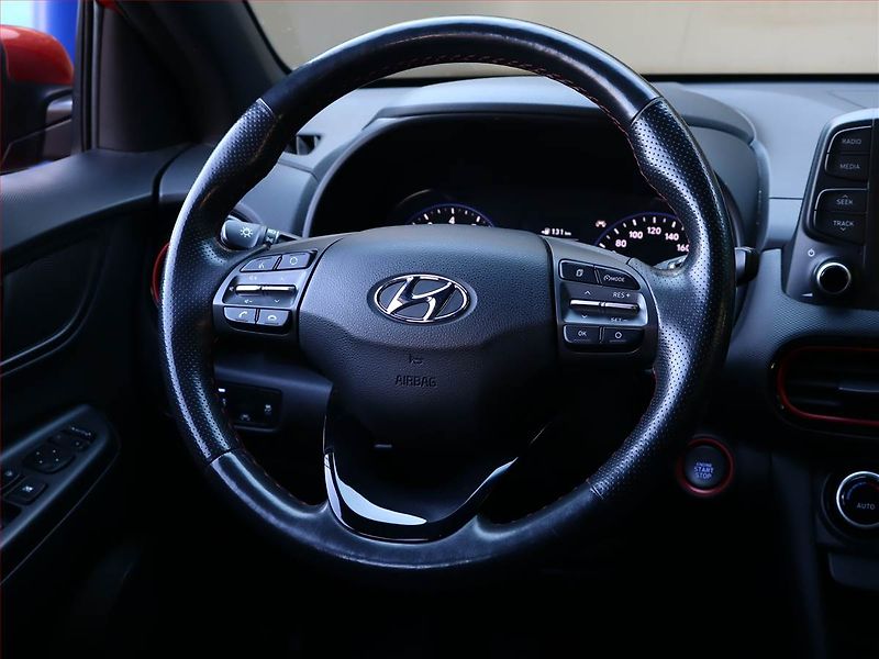 Hyundai Kona (2018) 1.0 T-GDI, Kůže, Tempomat - fotka 13 z 19