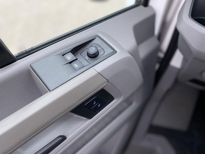 Volkswagen Crafter 2,0 TDI 103 kW - fotka 10 z 22