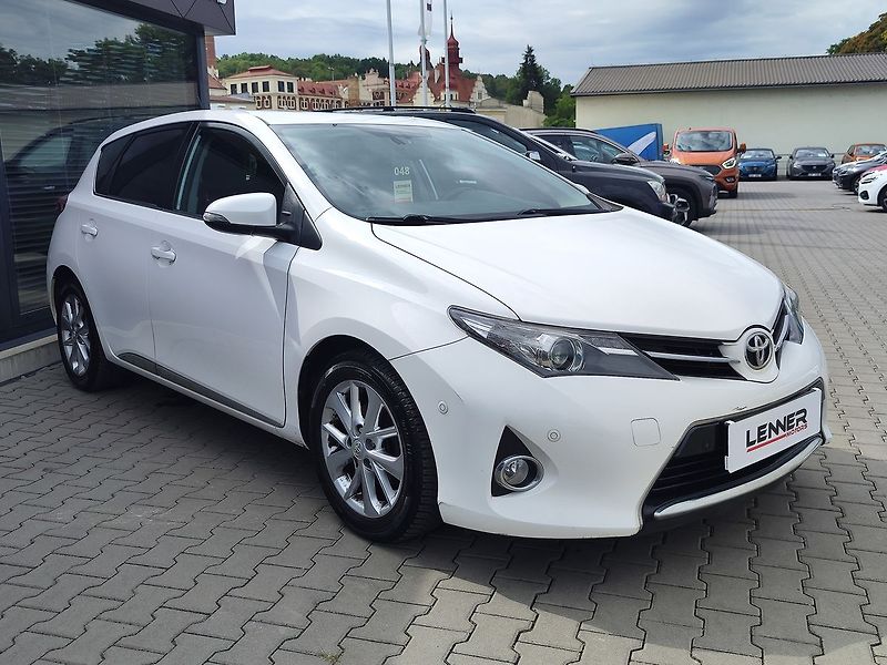 Toyota Auris 1.33 Dual VVT-i/73kW Active - fotka 3 z 28