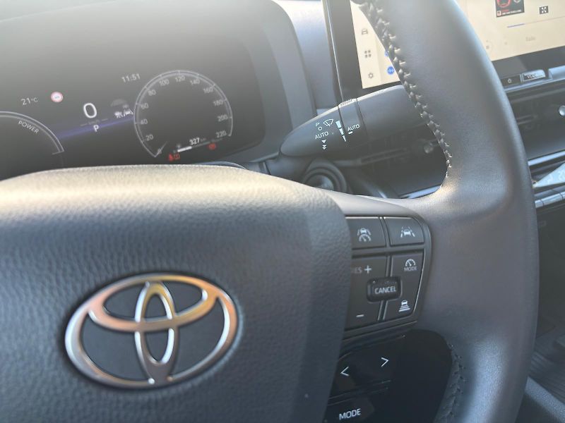 Toyota C-HR 1,8 HEV e-CVT Style - fotka 17 z 28