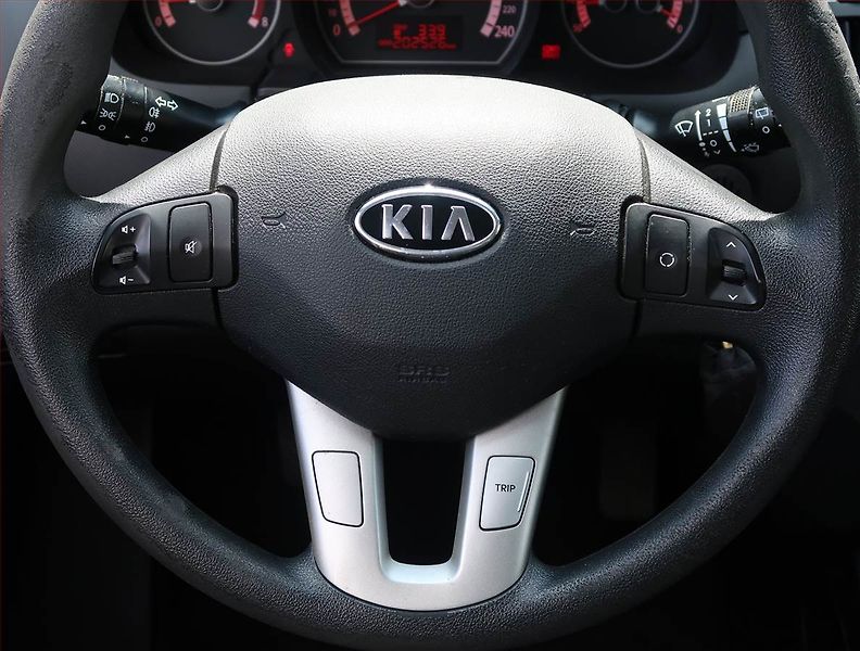Kia Ceed (2011) 1.4 CVVT, po STK, slušný stav - fotka 15 z 17
