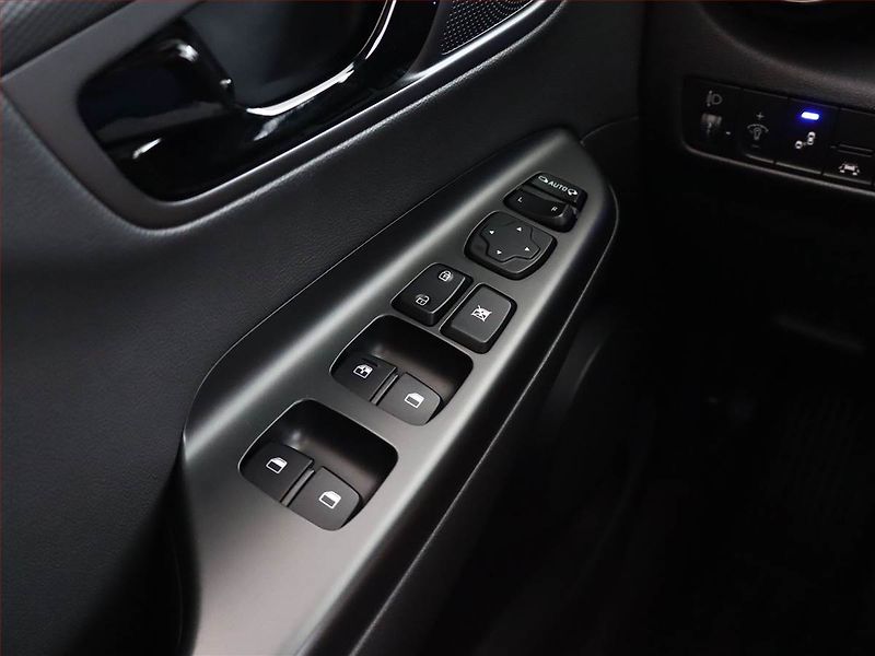 Hyundai Kona (2019) Style 1.0 T-GDI, ČR,1.maj - fotka 17 z 17