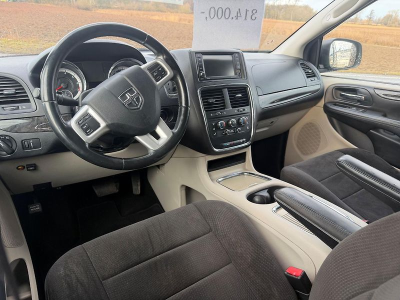 Chrysler Town & Country (2014) Grand Caravan 3,6 RT LPG 2014 - fotka 14 z 20