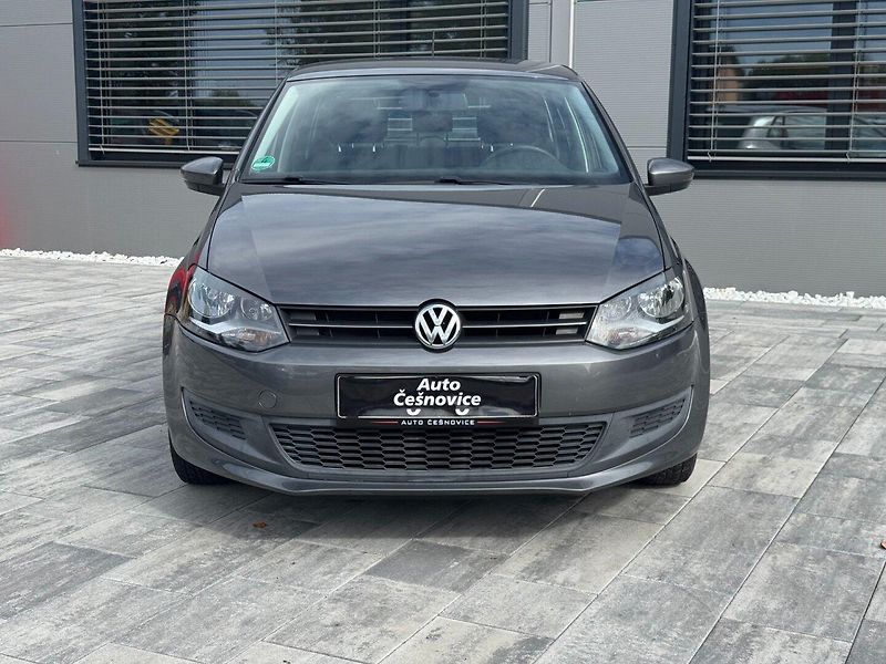 Volkswagen Polo (2011) Comfortline 1,4i 16V 63 Kw - fotka 2 z 28