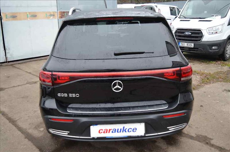 Mercedes-Benz Ostatní (2022) EQB 250 - fotka 5 z 17