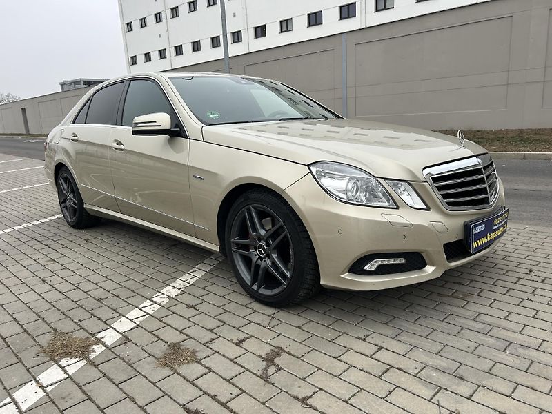 Mercedes-Benz Třídy E E350 CDI BlueEFFICIENCY 4Matic - fotka 43 z 45