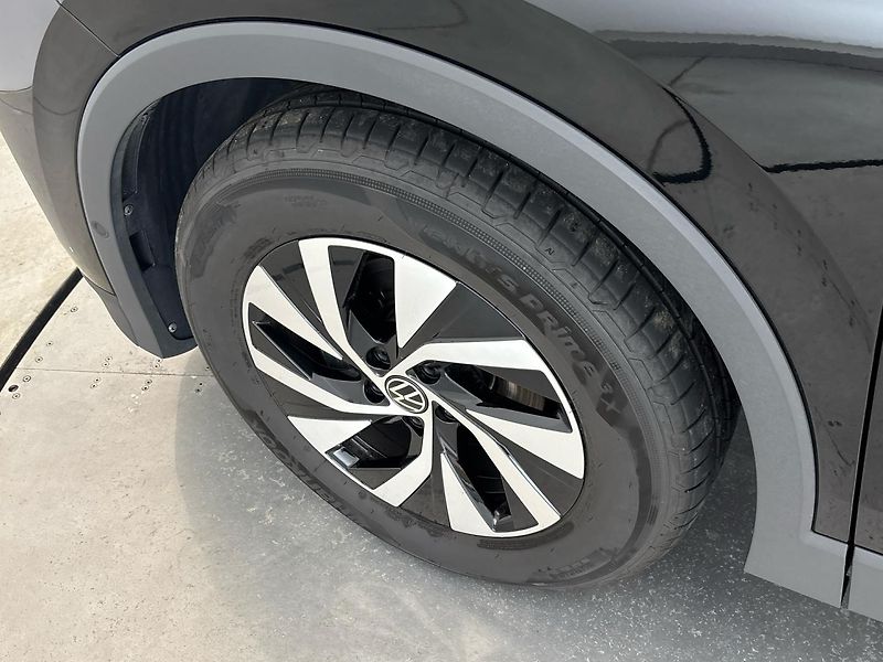 Volkswagen Tiguan Life - fotka 27 z 30
