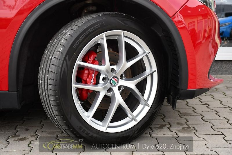 Alfa Romeo Stelvio 2.0 Q4 VELOCE - fotka 47 z 52