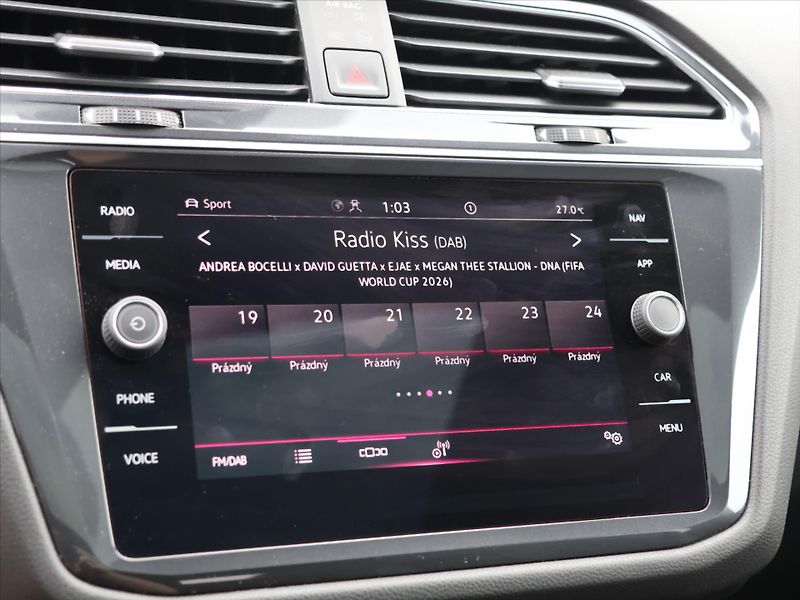 Volkswagen Tiguan Allspace 2,0 TSI 4x4 DSG R-Line 7-Míst - fotka 28 z 44