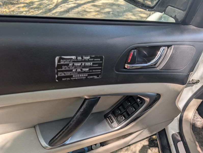 Subaru Outback (2005) 3.0 V6 180KW - fotka 15 z 25