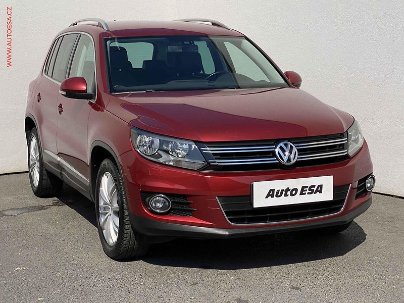 Volkswagen Tiguan (2013) 2.0 TDi, Sport, kůže, navi - fotografie inzerátu
