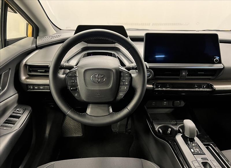 Toyota Prius 2,0 PHEV Comfort - fotka 5 z 17