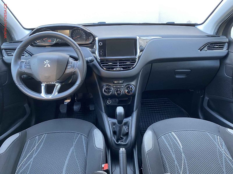 Peugeot 208 (2016) 1.2 PT, 1.maj,ČR, Active - fotka 8 z 14