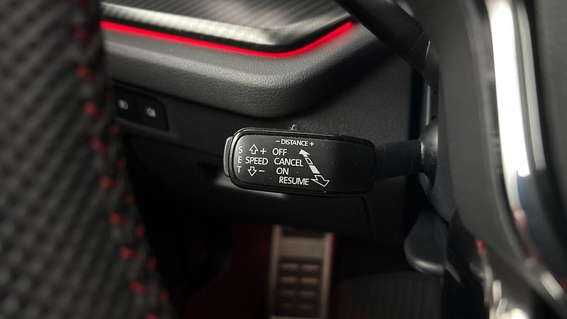 Škoda Octavia 2.0 TDI DSG 4x4 RS Combi - fotka 14 z 32