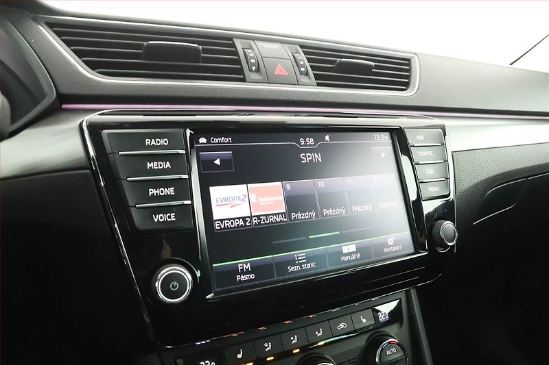 Škoda Superb (2016) Style 2.0 TDI, 4X4, Kůže - fotka 11 z 19