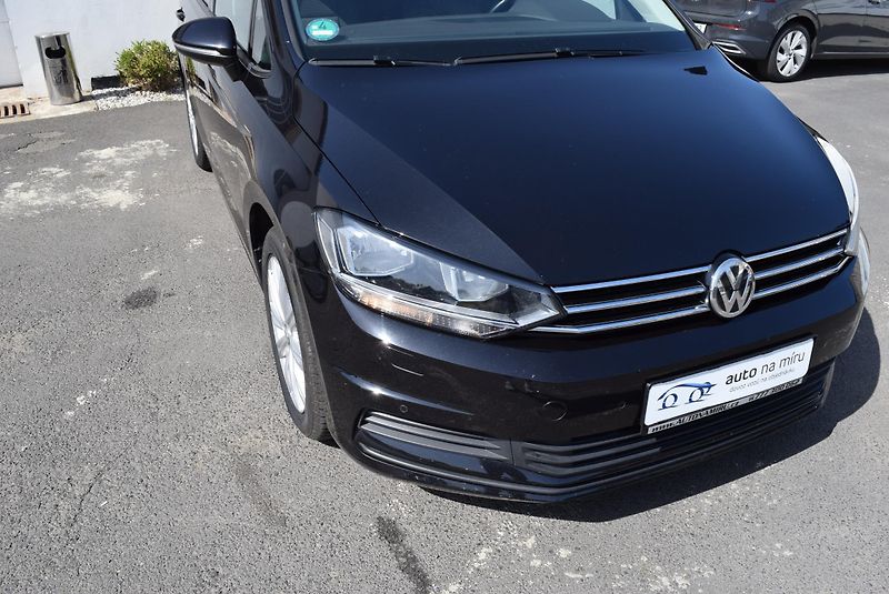 Volkswagen Touran (2016) 2.0TDI 110kw 7MÍST CLBMT OPS  - fotka 4 z 50