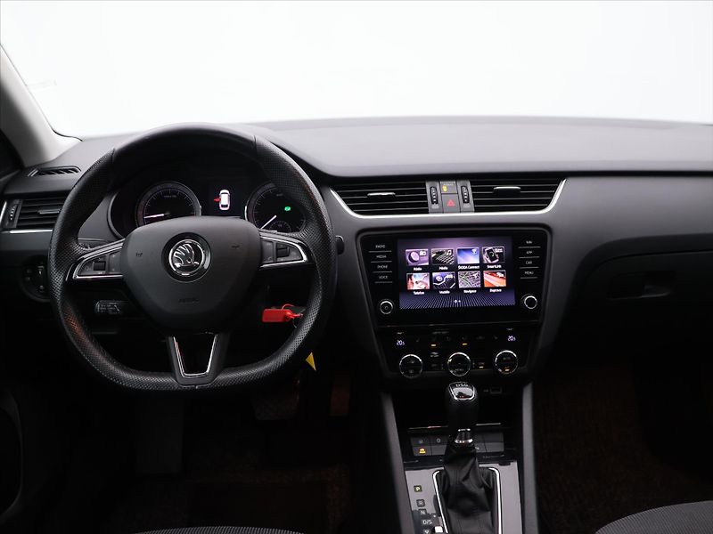 Škoda Octavia 2,0 TDI 110kW DSG Style LED - fotka 19 z 26