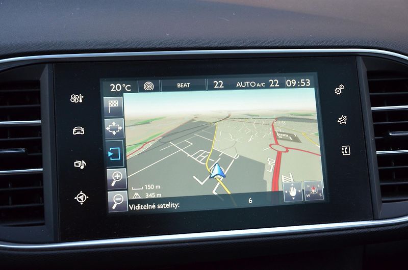 Peugeot 308 (2017) SW 1.2 96kW Allure / AUTOMAT - fotka 28 z 39