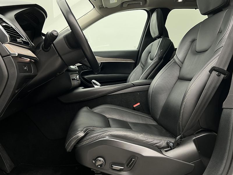 Volvo XC90 B5 AWD BRIGHT PLUS AUT 7 MÍST  - fotka 3 z 50