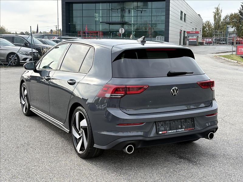 Volkswagen Golf 2,0 GTI 180kW Matrix,Panor,ACC - fotka 56 z 56