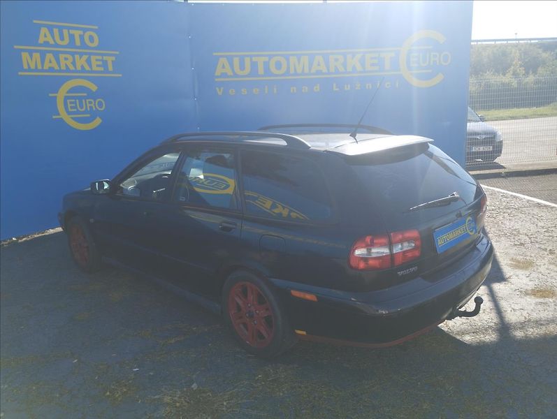 Volvo V40 1,8 90KW - fotka 6 z 16