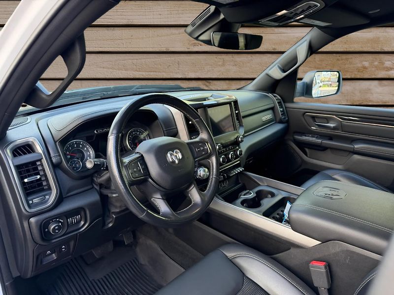 Dodge RAM (2021) +HEMI+SPORT+OFFROAD PAKET+ - fotka 13 z 21
