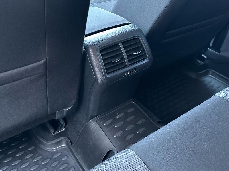 Volkswagen Golf Comfortline - fotka 22 z 23