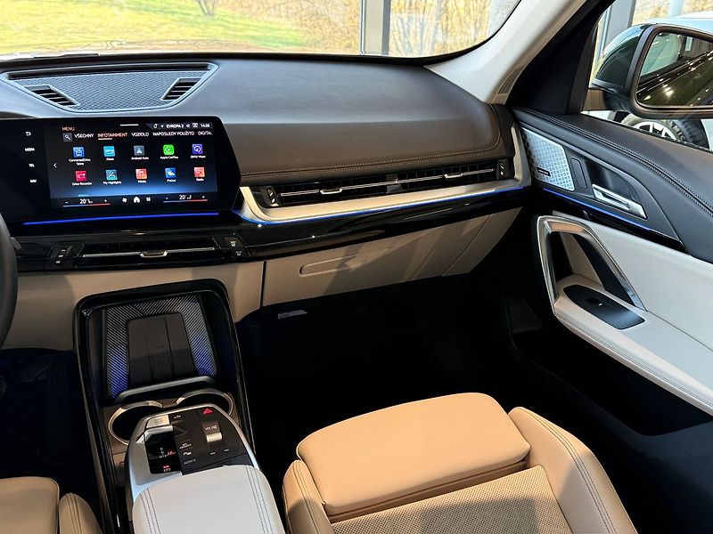 BMW X1 20d sDrive,X-Line,Harman,Tažné - fotka 33 z 33