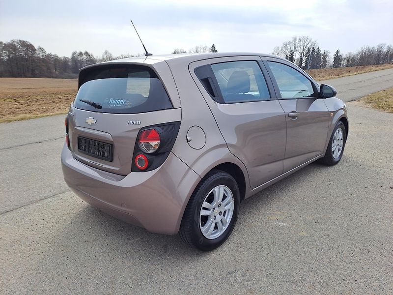 Chevrolet Aveo (2013) 1.2 1.MAJITEL 2xKOLA, SERVISKA - fotka 5 z 29