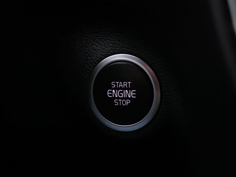 Volvo XC40 2,0 B3 120kW Core DCT CZ Záruk - fotka 20 z 32