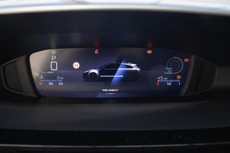 Peugeot 308 SW ALLURE Hybrid 145 e-DCS6 - fotka 12 z 16