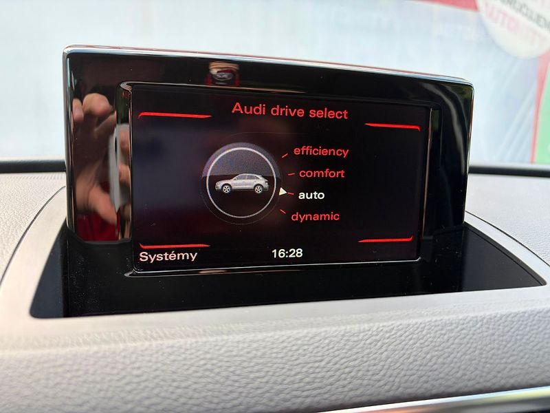 Audi Q3 1.4 TFSi, Serviska, TOP - fotka 19 z 21