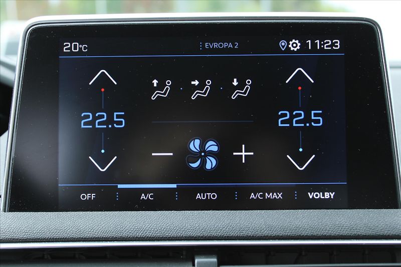 Peugeot 5008 1.6i 133kW ALLURE 1.MAJITEL ČR - fotka 19 z 28