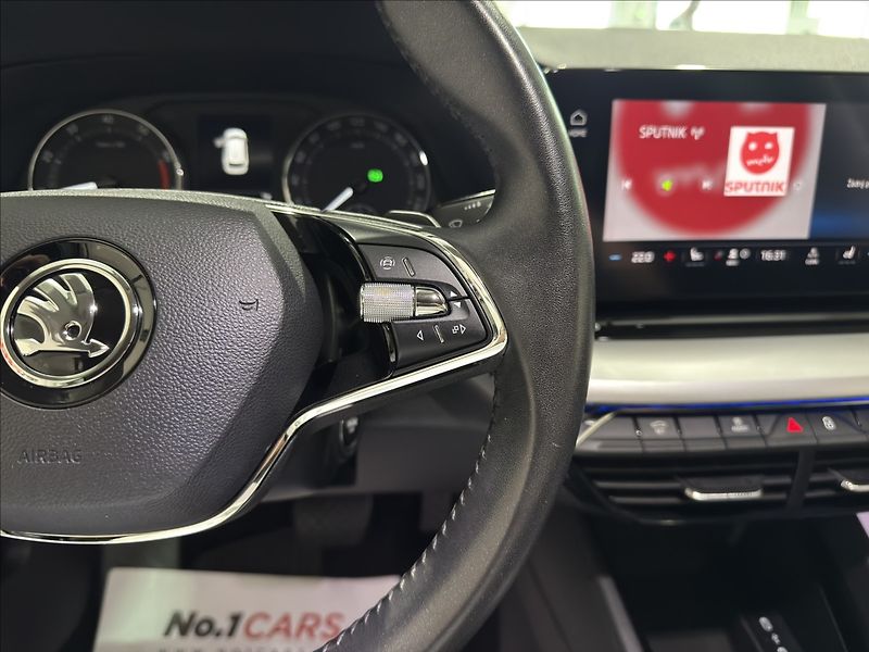Škoda Octavia 1,5   TSI DSG 110KW CLEVER TOP - fotka 12 z 41