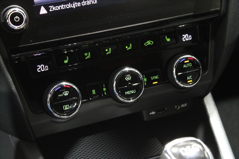 Škoda Octavia 2,0 TSI 169KW RS DSG - fotka 29 z 36