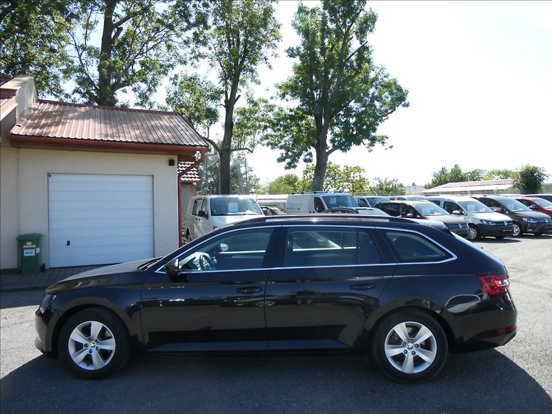 Škoda Superb 1,6 TDi DPH 2x kola,po servise - fotka 4 z 34