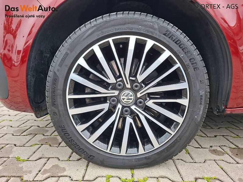 Volkswagen Multivan (2019) Highline,2.0 TDI,146kW,DSG,4Mo - fotka 33 z 35