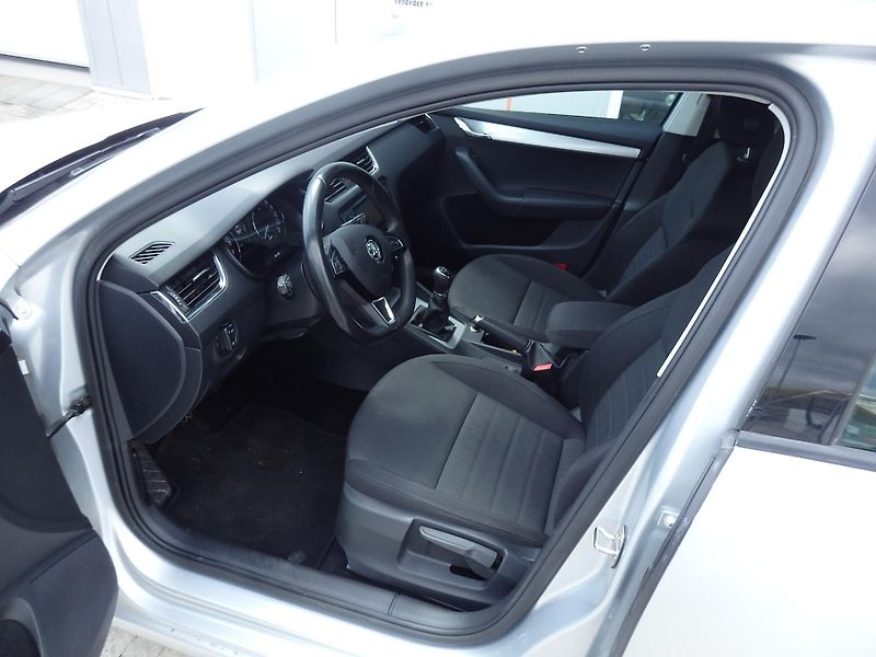 Škoda Octavia 2.0 TDI 110 kW 6x AIRBAG - fotka 6 z 17