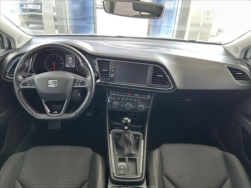 Seat Leon 1,4   TSI FR,92KW,SERVISKA - fotka 8 z 28