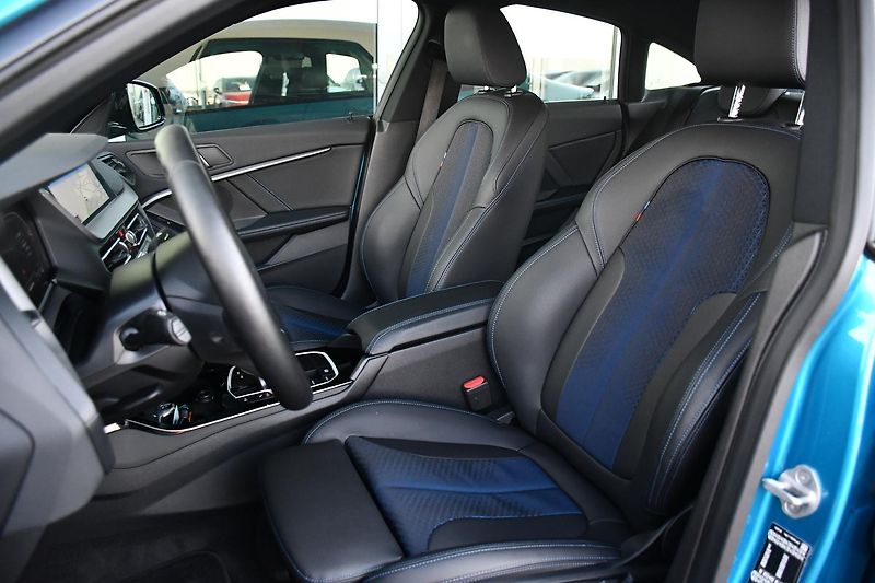 BMW Řada 2 218d M-SPORT 1M ČR 3LZÁRUKA - fotka 12 z 42