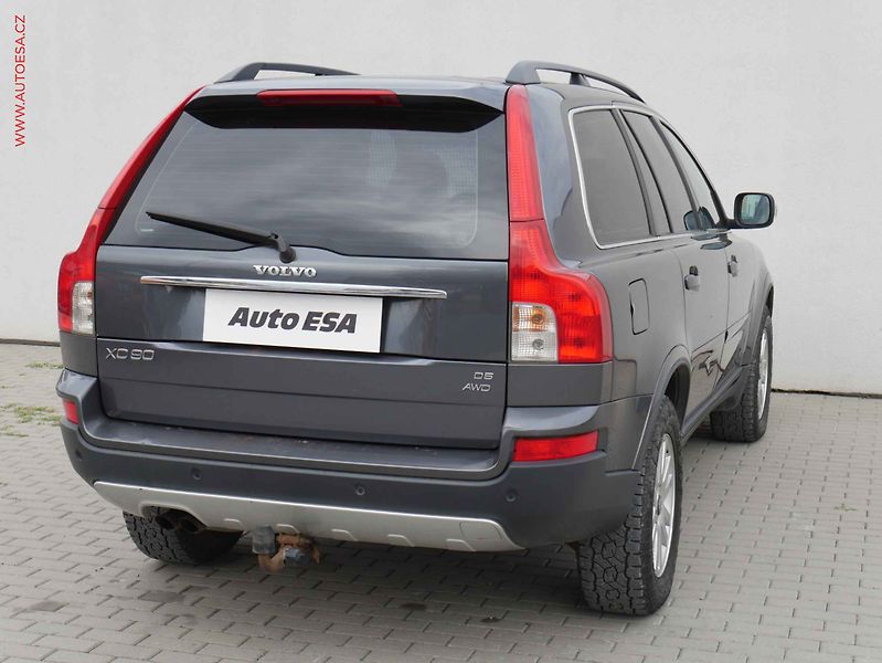 Volvo XC90 (2007) 2.4 D5 4x4, ČR, AT, xenon - fotka 4 z 17