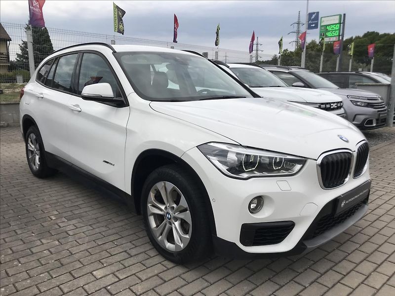 BMW X1 2,0   XDRIVE 4x4 - fotka 3 z 19