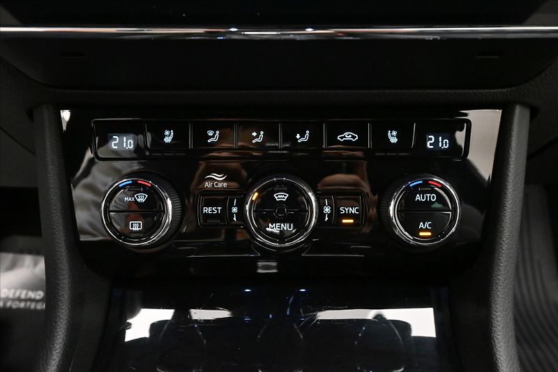 Škoda Superb 2,0 TDI 147 kW DSG L&K 4x4 Zár - fotka 21 z 32