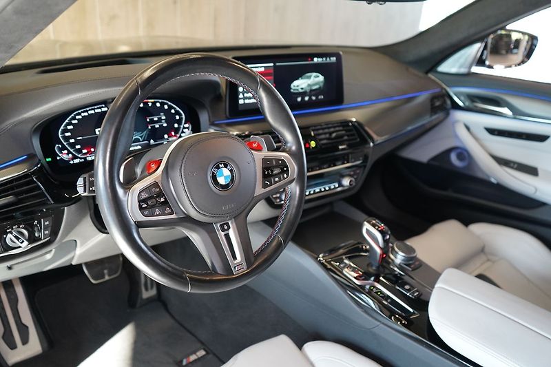 BMW M5 Competition xDrive, B&W, HUD - fotka 17 z 47