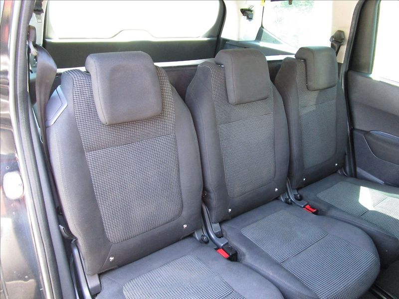 Peugeot 5008 1.6 THP aut. Klima, 7 míst - fotka 24 z 50