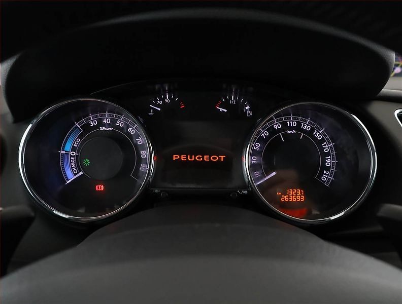 Peugeot 3008 (2012) Hybrid4, 4X4, Automat - fotka 8 z 16