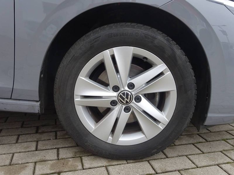 Volkswagen Golf (2021) 1,0TSi /81kW Life - fotka 9 z 29