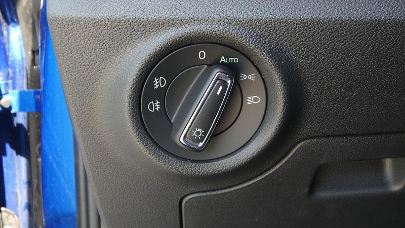Škoda Kamiq 1.0 TSI 85kW First Edition DSG - fotka 10 z 25