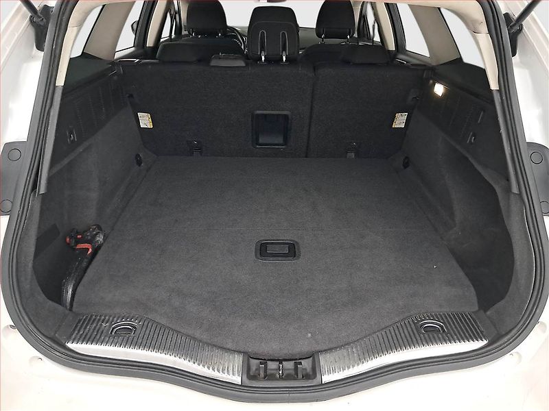 Ford Mondeo (2015) 2.0 TDCI, Navi, Tempomat - fotka 14 z 18