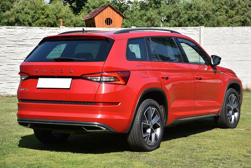 Škoda Kodiaq 2.0 TDi CR SPORT LINE,KŮŽE,LED - fotka 3 z 51